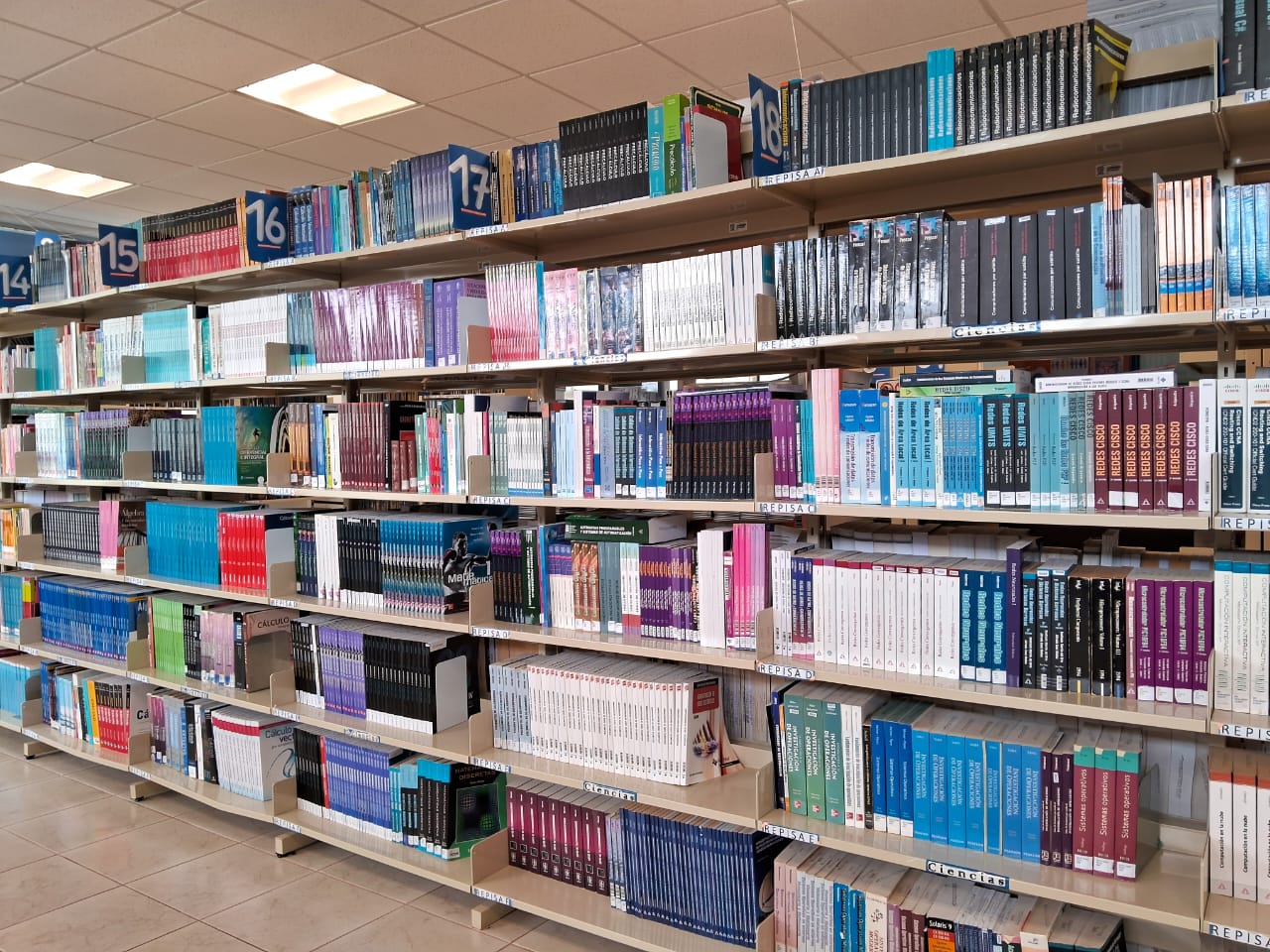 Imagen expandida de libros